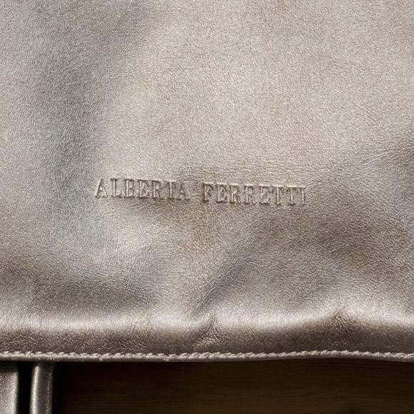 Alberta Ferretti Gold Backpack with Elegant Design - Picture 4 of 8